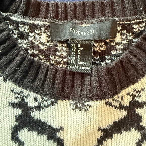 Forever 21 Black and Cream Reindeer Crewneck Sweater, SizeS, Offers Welcome - Picture 4 of 5